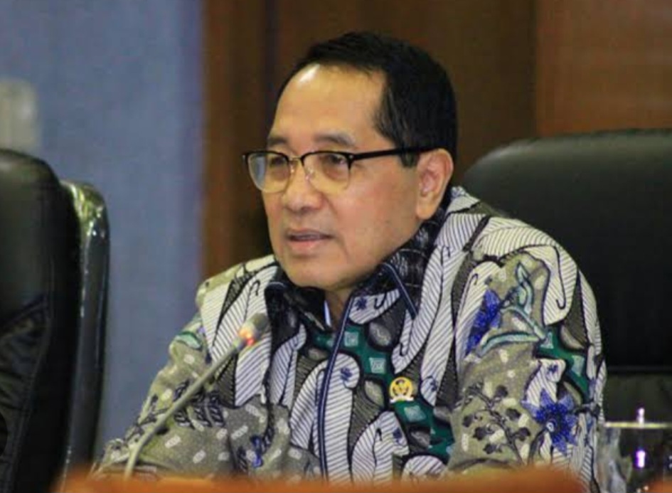 Bendera Bajak Laut Tidak Layak Jadi Tren Sosial Anak Bangsa