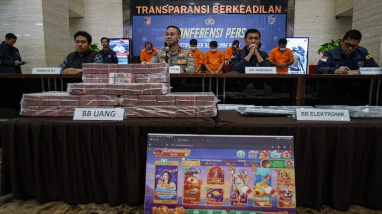 Judi Daring Tak Kenal Usia, Keluarga Jadi Korban Utama